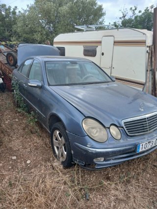 Mercedes 270 CDI para piezas . Hay todo