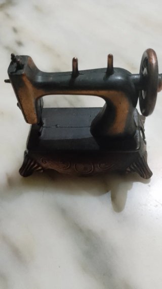 Sacapuntas Antiguo Máquina de Coser