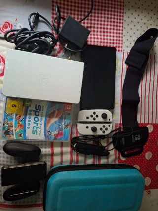 Nintendo Switch + Juego + Accesorios
