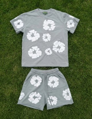 Denim Tears T-shirt e Shorts Grigio Bianco