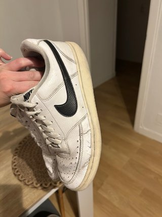 Deportivas Nike Court Blancas y Negras
