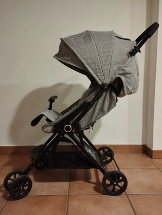 Silla de paseo Kinderkraft gris