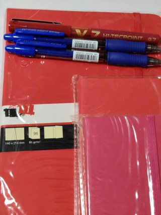Set de 3 Libretas rojas y 3 Bolígrafos