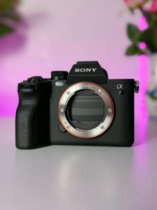 Sony A7 IV (45 disparos) NUEVA