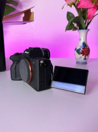 Sony A7 IV (45 disparos) NUEVA