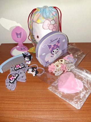 Set Accessori Sanrio Hello Kitty e Kuromi