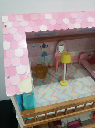 Casita de muñecas rosa