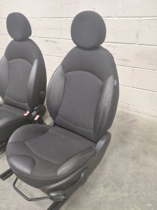 Asientos delanteros Mini S de 2014.