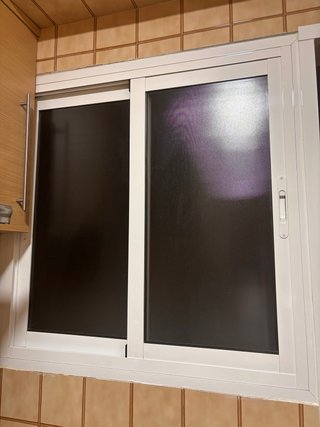 Ventana de Aluminio Blanca Corredera