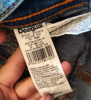 Jeans Desigual con bordados