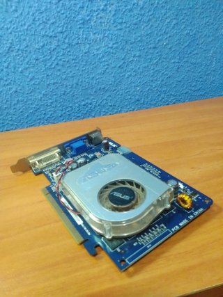 Tarjeta Gráfica Asus PCI Express 512MB