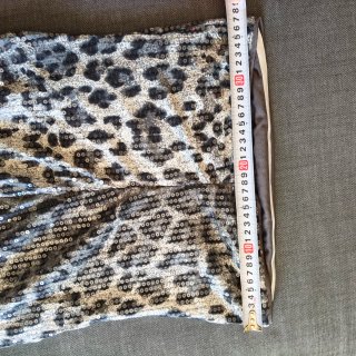Tubino con paillettes animalier