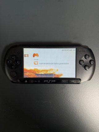 Consola PSP E1004 con Juegos y Accesorios