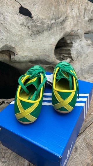 Zapatillas Adidas Tokyo Verde y Amarillo Talla 38