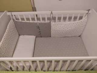 Funda nórdica y protector cuna de marca Bimbidream