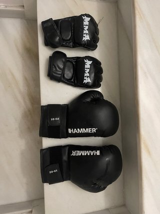 Saco de boxeo Be RUGGED + Guantes de boxeo + MMA