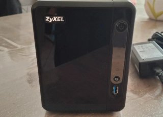 NAS ZyXEL 1GB NSA325 V2