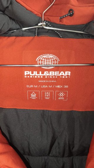 Chaqueta / Parka roja Pull & Bear (M) Como nueva