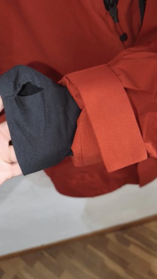 Chaqueta / Parka roja Pull & Bear (M) Como nueva