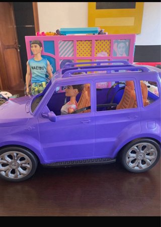 SUV Viola Barbie e Ken