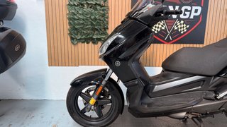Yamaha Xmax 125