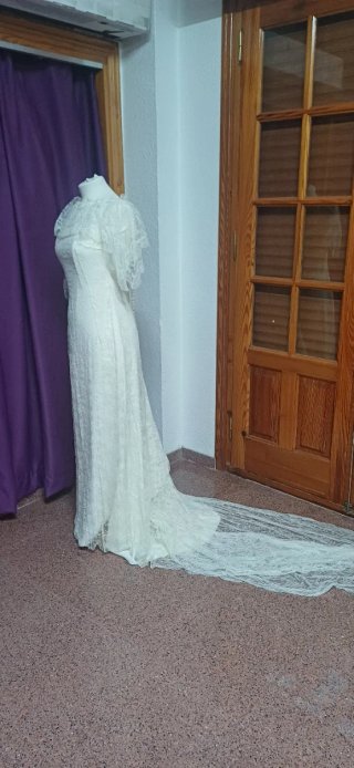 Traje de novia Rosa Clará de encaje