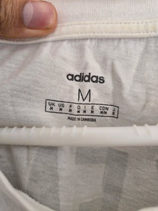 Camiseta Adidas x Pokémon Blanca Talla M