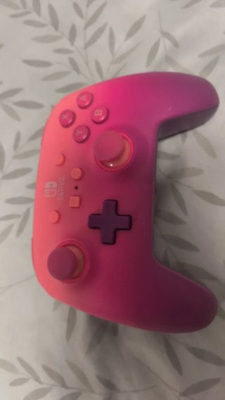 Nintendo Switch + FIFA 22 + Accessori