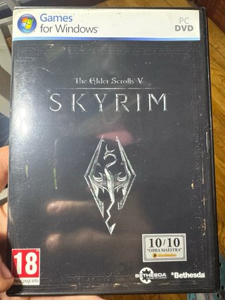 2 Juegos PC: Skyrim y Far Cry 3