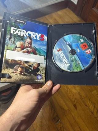 2 Juegos PC: Skyrim y Far Cry 3