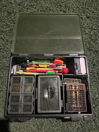 Bolsos y caja de pesca Fox