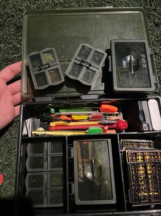 Bolsos y caja de pesca Fox