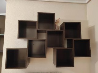 Muebles Altos de Salón con Vitrinas