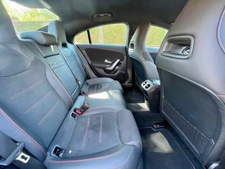 Mercedes-Benz Clase CLA 180 año 2022