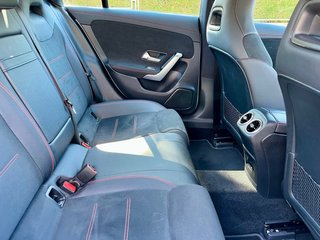 Mercedes-Benz Clase CLA 180 año 2022
