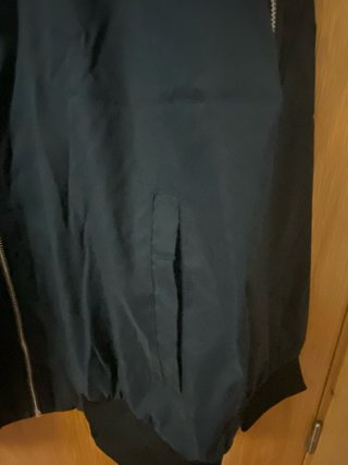 Chaqueta bomber ligera negra