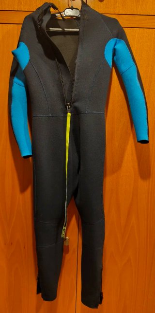 Traje de Neopreno niño con Capucha