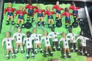 Set de 14 Figuras para Futbolín Muy antiguo