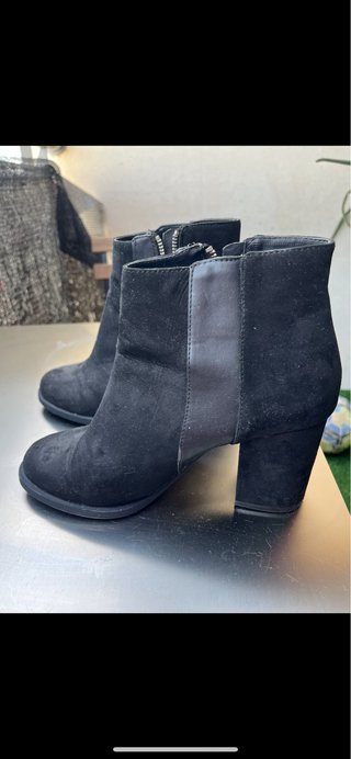 Botines Negros de Tacón