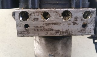 Opel 476609378r abs movano caja cerrada l4h1 8105