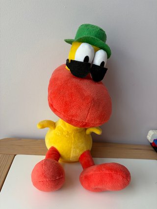 Muñeco Pato con sombrero y mascarilla