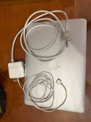 MacBook Air 13 (2017)