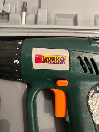 Taladro Wurko 20.4V con accesorios
