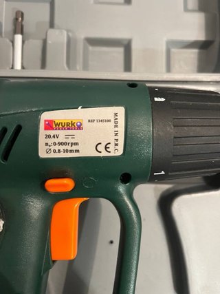 Taladro Wurko 20.4V con accesorios
