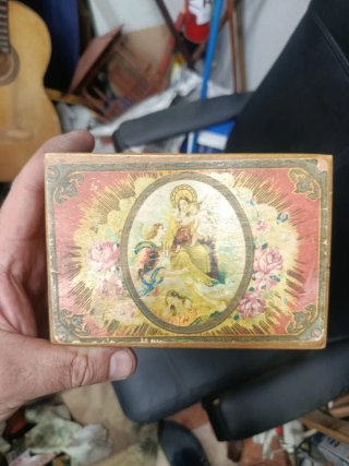 Joyero de madera años 30-40.Virgen del Carmen