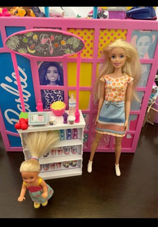 Set Barbie Chiosco con Bambole