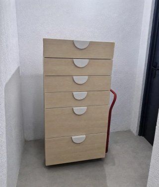 Cómoda Ikea de 6 cajones, grande, muy buen estado