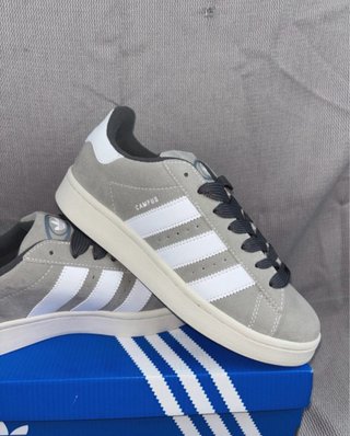 Zapatillas Adidas Campus 00s Gris y Blanco