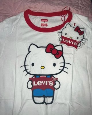 Camiseta Levi's x Hello Kitty