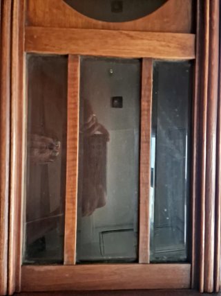 Mueble antiguo para reloj de pared